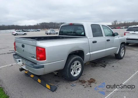 2010 Dodge Dakota Bighorn/Lonestar z USA, uszkodzony, nr VIN 1D7CE3GK8AS244577